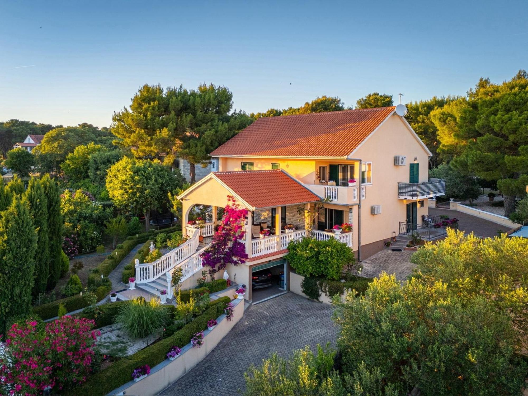 Holiday Home Villa Romantica Sveti Filip i Jakov Exterior foto